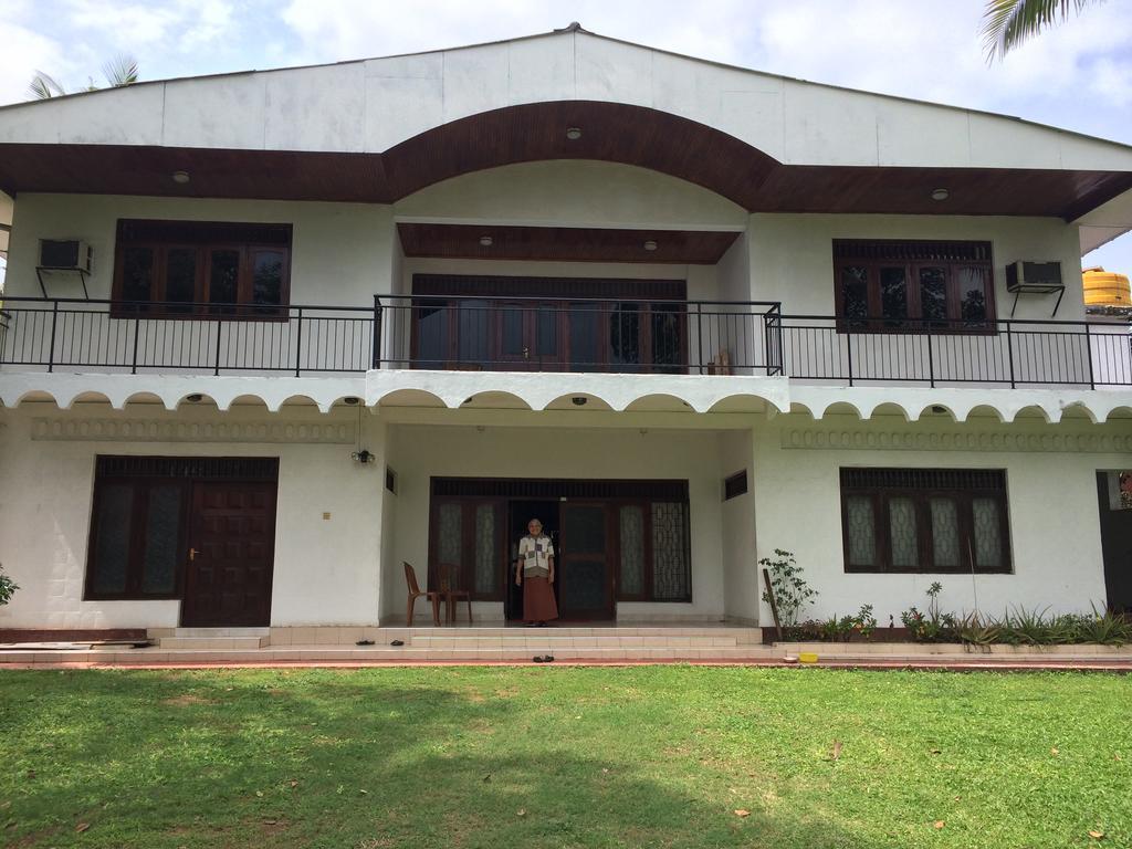 The Pallet House Dehiwala-Mount Lavinia Εξωτερικό φωτογραφία